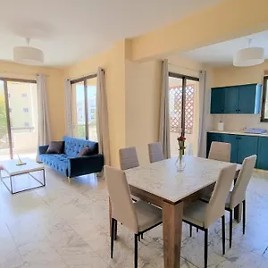 Comfy In A Shared Near Salt Lake With Internet And Netflix Larnaca